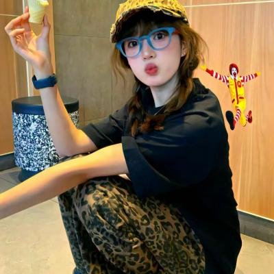 三个哥哥团宠我